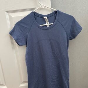Lululemon Athletica Blue Fitted Short Sleeve Tee